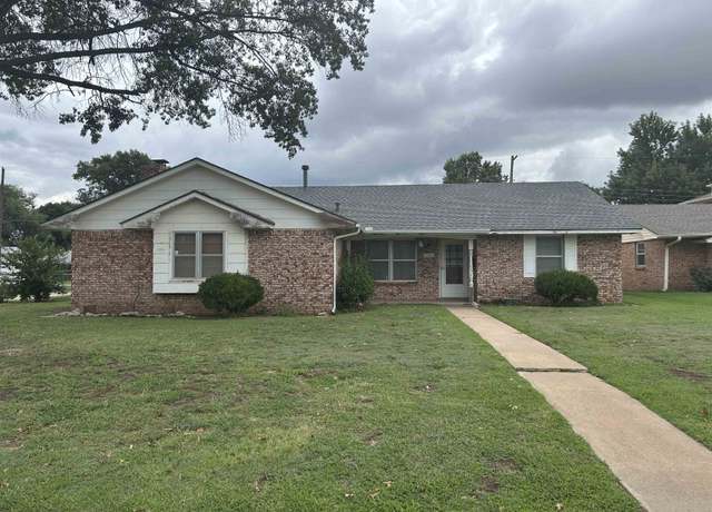 Property at 3301 Cogdal Dr, Enid, OK 73703, 4 beds, 2 baths