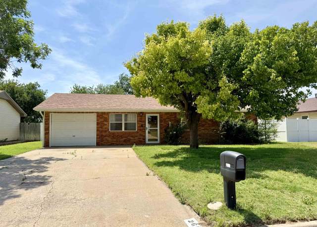 Property at 2609 Spruce Dr, Woodward, OK 73801, 3 beds, 1 bath