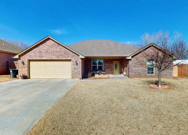 Property at 4714 Cottonwood Dr, Woodward, OK 73801, 4 beds, 2 baths