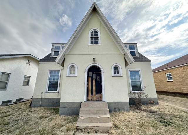 Property at 1620 9th St, Woodward, OK 73801, 3 beds, 1 bath