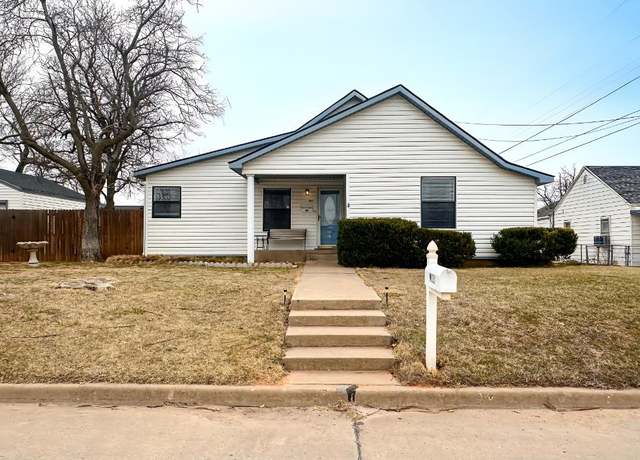 Property at 911 Walnut Ave, Woodward, OK 73801, 4 beds, 2 baths