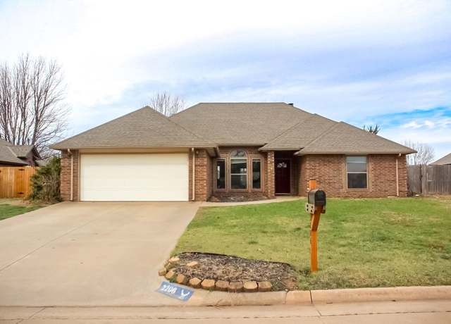 Property at 2206 Constitution Ave, Enid, OK 73703, 4 beds, 2 baths