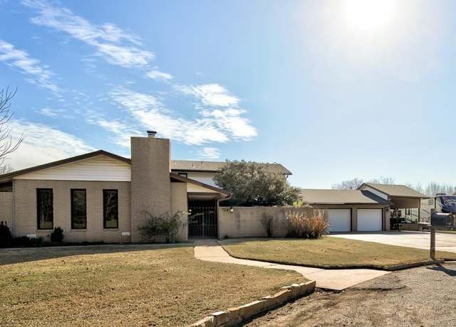 Property at 725 Morningside Pl, Enid, OK 73701, 4 beds, 3 baths