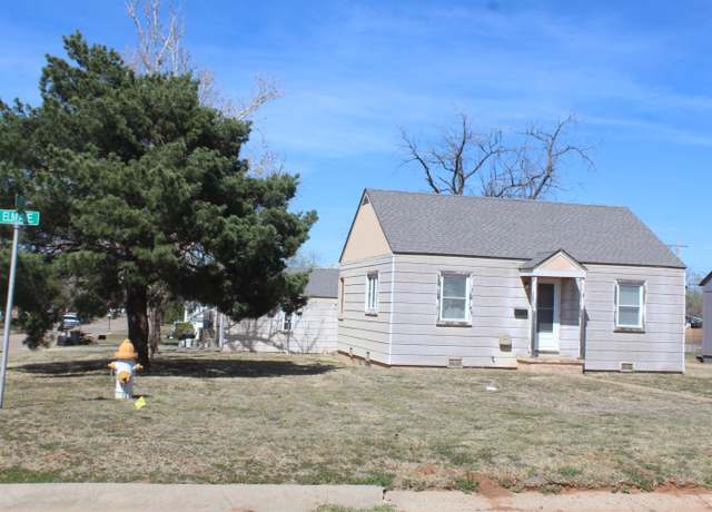 Property at 924 Elm Ave, Woodward, OK 73801, 2 beds, 2 baths