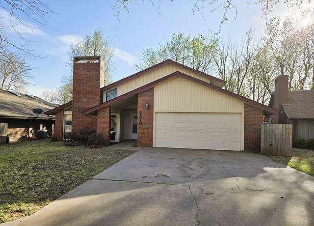 Property at 2810 Haystack Ln, Enid, OK 73703, 4 beds, 2 baths