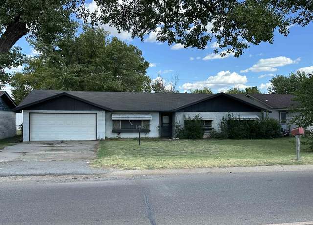 Property at 1418 22nd St, Woodward, OK 73801, 3 beds, 2 baths