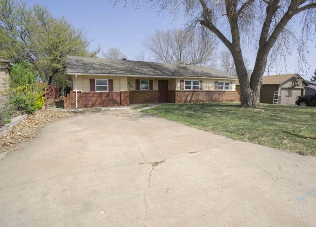 Property at 2324 Maple Ave, Woodward, OK 73801, 4 beds, 1 bath