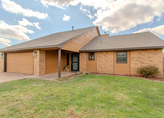 Property at 902 Willow Creek Pl, Enid, OK 73703, 5 beds, 3 baths
