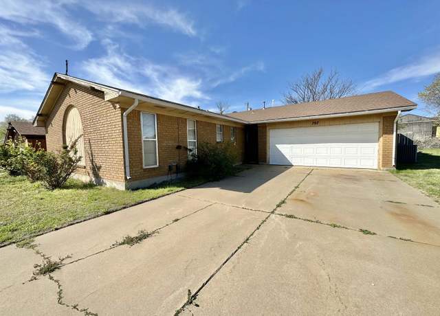 Property at 707 37th St, Woodward, OK 73801, 3 beds, 2 baths