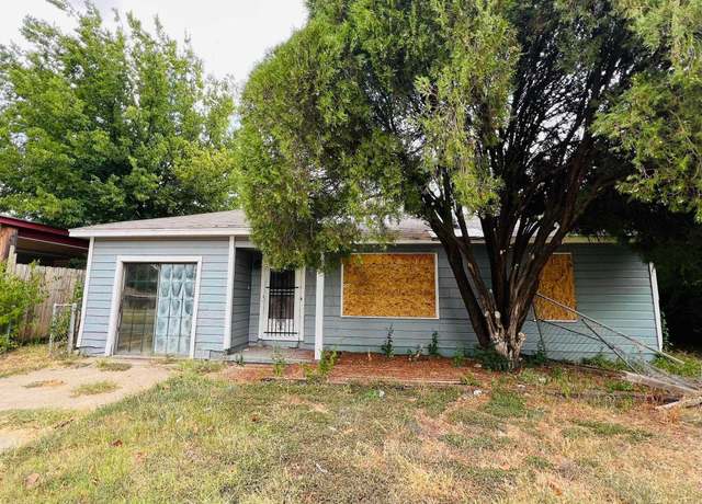 Property at 2705 NW 24th St, Lawton, OK 73505, 3 beds, 1 bath