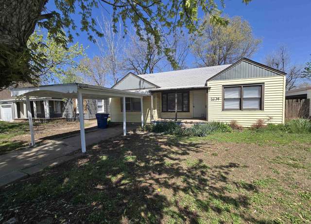 Property at 2234 W Randolph Ave, Enid, OK 73703, 4 beds, 2 baths