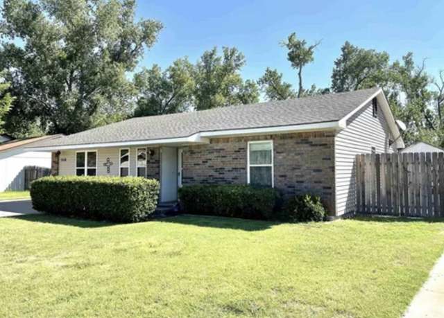 Property at 3118 Edgewater Dr, Woodward, OK 73801, 2 beds, 2 baths