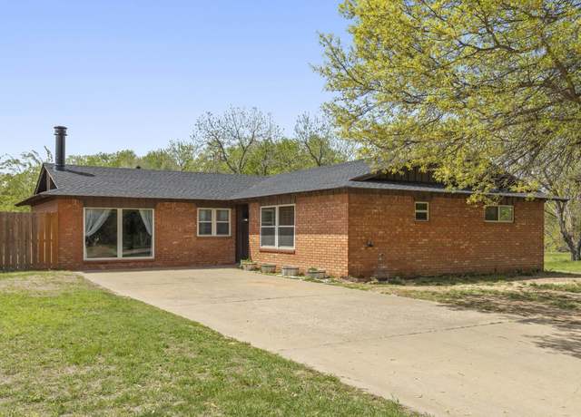 Property at 628 Applewood St, Enid, OK 73703, 4 beds, 2 baths