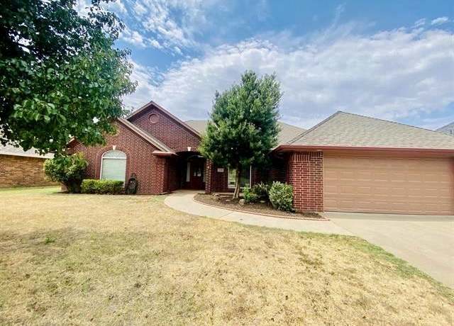 Property at 1018 Quail Rdg, Enid, OK 73703, 4 beds, 2 baths