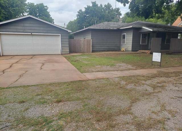 Property at 218 E Kiowa St, Hunter, OK 74640, 3 beds, 2 baths