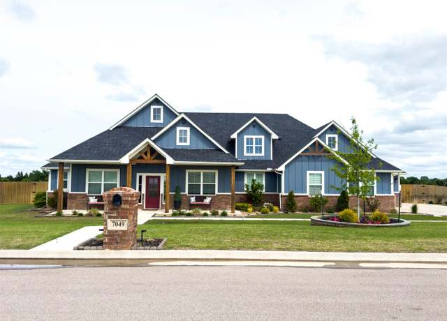 Property at 7049 Chisholm Rnch, Enid, OK 73703, 4 beds, 2.5 baths
