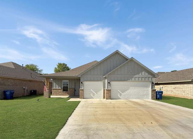 Property at 4610 Sandhill Dr, Enid, OK 73703, 3 beds, 2 baths