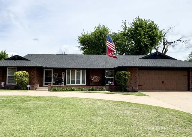 Property at 1109 S Hayes St, Enid, OK 73703, 4 beds, 3 baths