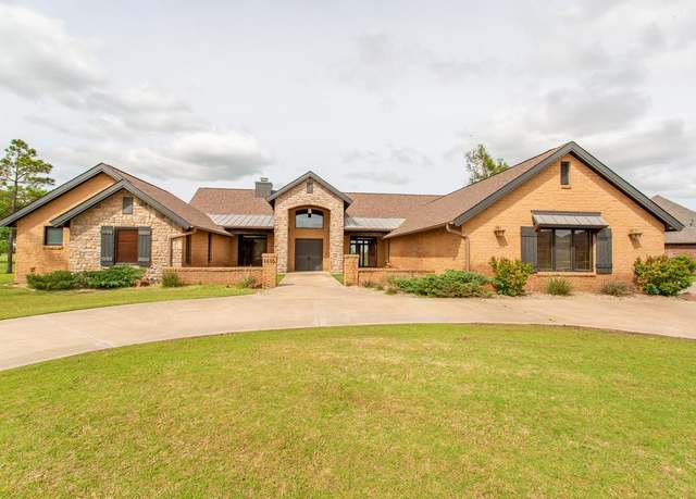 Property at 1605 Club House Dr, Enid, OK 73703, 3 beds, 3.5 baths