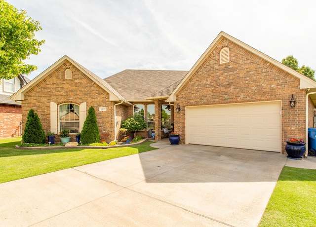 Property at 1103 Dalton Ct, Enid, OK 73703, 3 beds, 2 baths