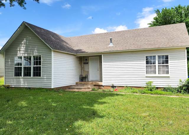 Property at 2310 E Oak Ave, Enid, OK 73701, 2 beds, 1 bath