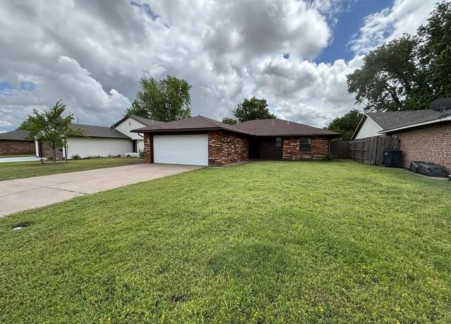 Property at 5501 Texoma Dr, Enid, OK 73703, 3 beds, 2 baths