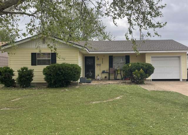 Property at 2125 E Cedar Ave, Enid, OK 73701, 3 beds, 1 bath