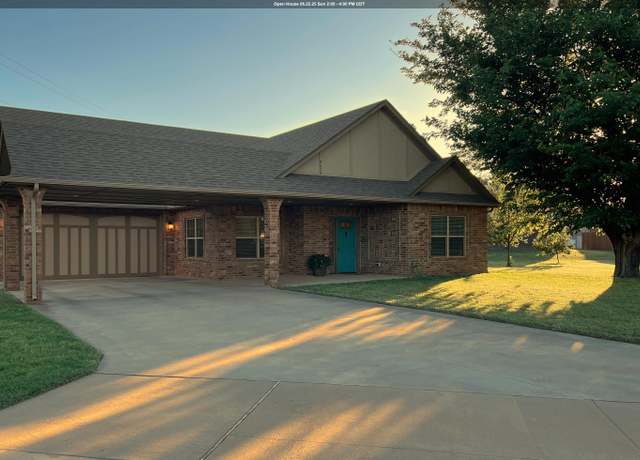 Property at 4624 Ninnekah St, Enid, OK 73701, 3 beds, 2 baths