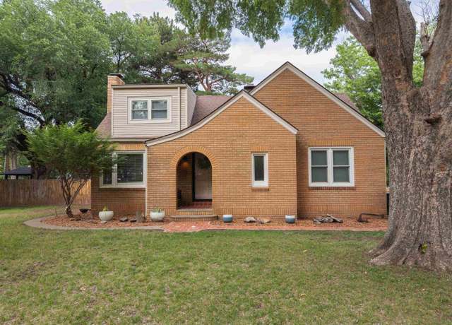 Property at 1424 Hillcrest Dr, Woodward, OK 73801, 3 beds, 2.5 baths