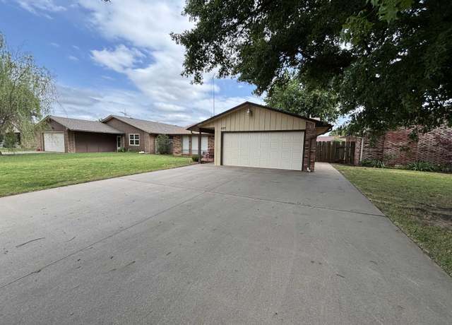 Property at 4217 Rampart St, Enid, OK 73703, 3 beds, 2 baths