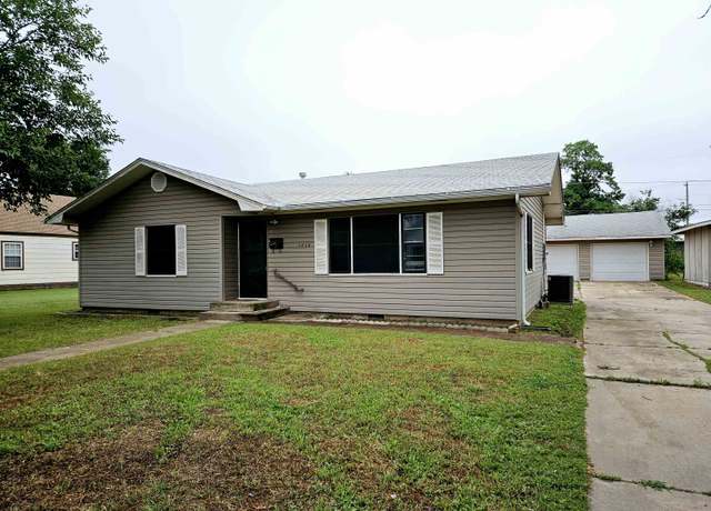 Property at 1414 N 11th St, Enid, OK 73701, 2 beds, 1.5 baths