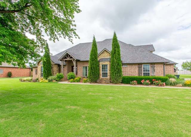 Property at 16 Chisholm Ln, Enid, OK 73703, 4 beds, 4 baths