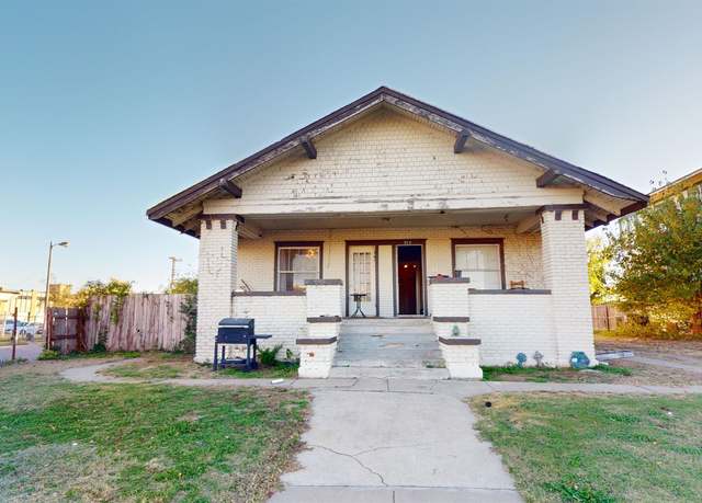 Property at 915 Texas Ave, Woodward, OK 73801, 4 beds, 1 bath