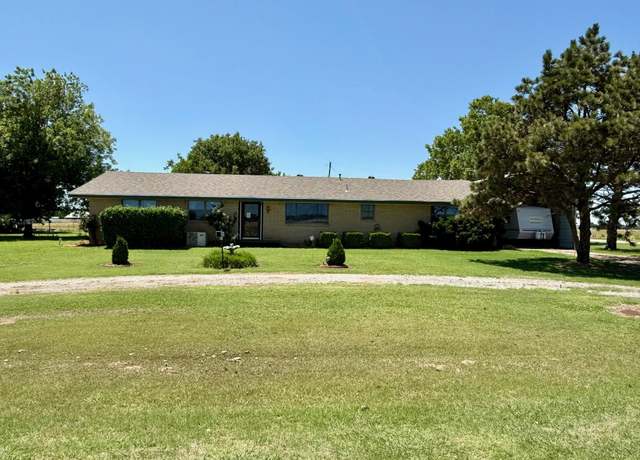 Property at 1910 S Imo Rd, Enid, OK 73703, 3 beds, 2 baths