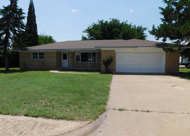 Property at 218 N Beaver St, Guymon, OK 73942, 3 beds, 2 baths