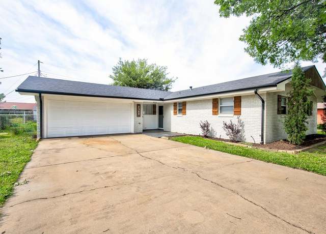 Property at 2309 Seminole Ave, Enid, OK 73703, 3 beds, 2 baths