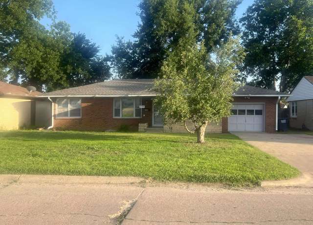 Property at 2709 W Oklahoma Ave, Enid, OK 73703, 3 beds, 1 bath