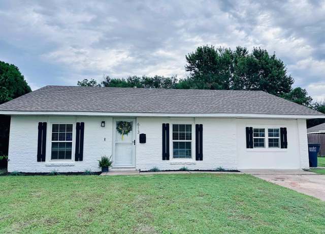 Property at 613 N Harding St, Enid, OK 73703, 3 beds, 1.5 baths