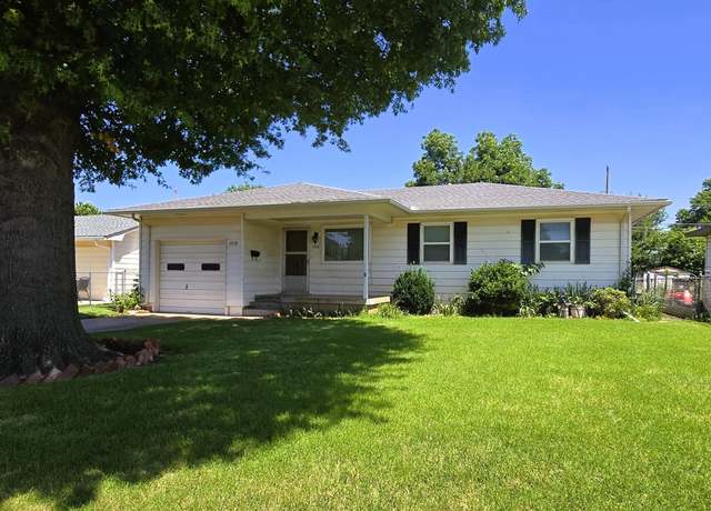 Property at 1718 E Locust Ave, Enid, OK 73701, 3 beds, 1 bath