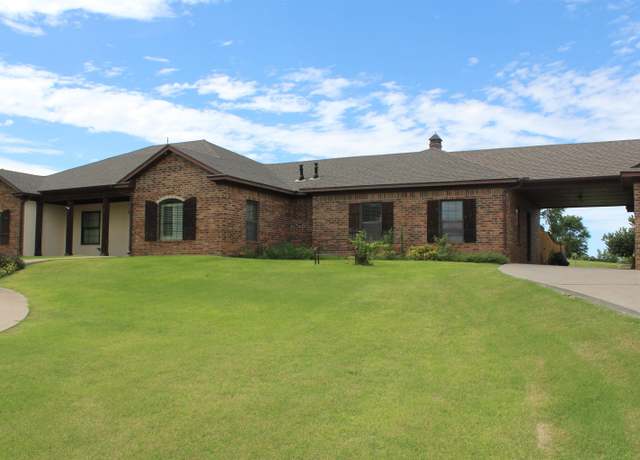 Property at 520 Post Rd, Woodward, OK 73801, 4 beds, 3.5 baths