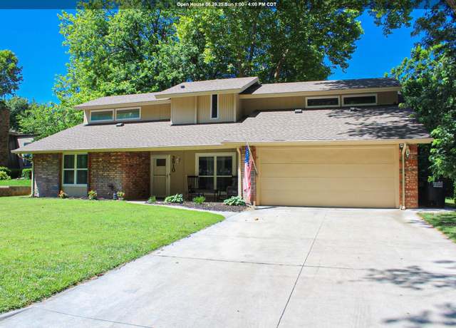 Property at 2910 Woodbriar Sq, Enid, OK 73703, 3 beds, 2.5 baths
