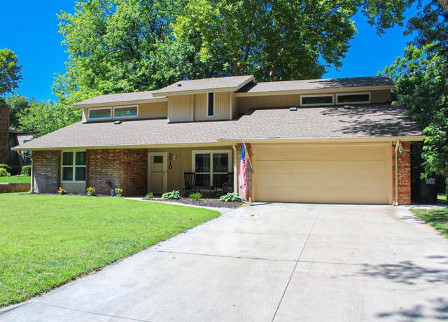 Property at 2910 Woodbriar Sq, Enid, OK 73703, 3 beds, 2.5 baths