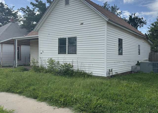 Property at 221 W State Ave, Enid, OK 73701, 2 beds, 1 bath