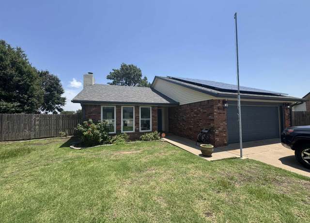 Property at 133 N Greenleaf Ct, Enid, OK 73703, 3 beds, 2 baths
