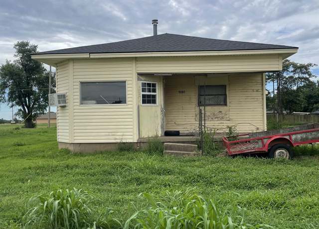 Property at 2819 E Oak Ave, Enid, OK 73701, 2 beds, 1 bath