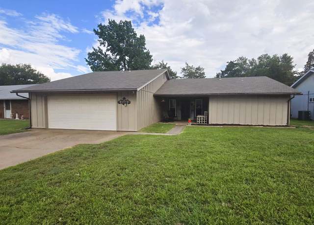 Property at 2009 Buggy Whip Ln, Enid, OK 73703, 3 beds, 2 baths