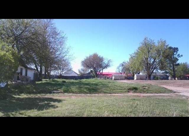Property at 118 SW First St, Geary, OK 73043