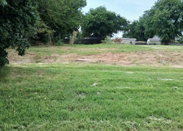 Property at 118 SW First St, Geary, OK 73043