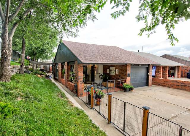 Property at 2130 Camelot Dr, Enid, OK 73703, 2 beds, 2 baths