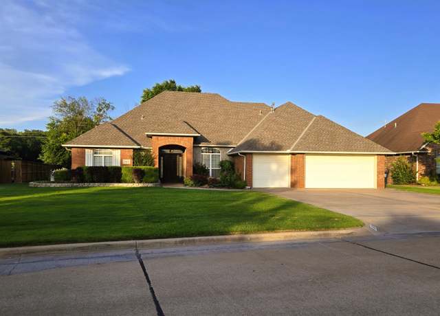 Property at 3929 Rockwood Rd, Enid, OK 73703, 4 beds, 3 baths